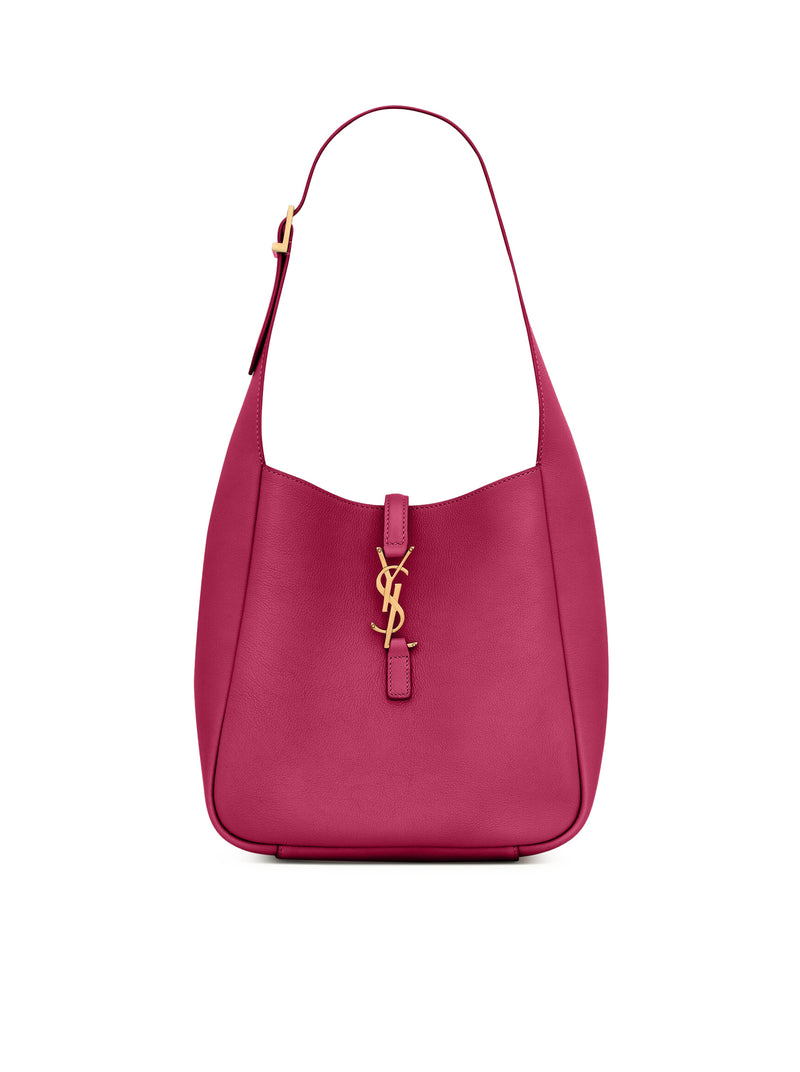 LE 5 À 7 PICCOLA E MORBIDA IN PELLE MARTELLATA