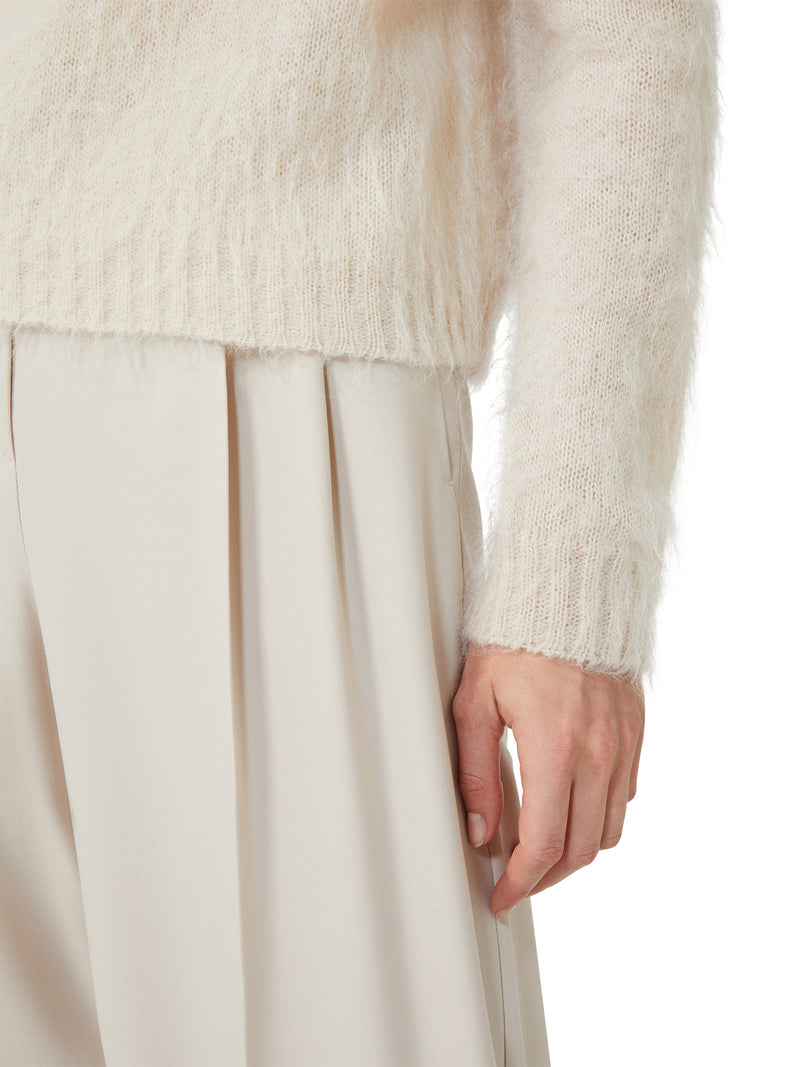 MAGLIA GIROCOLLO IN FILATO DI MISTO MOHAIR