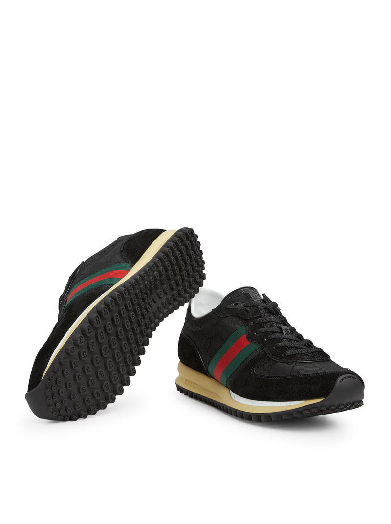 SNEAKER RE-MOTION