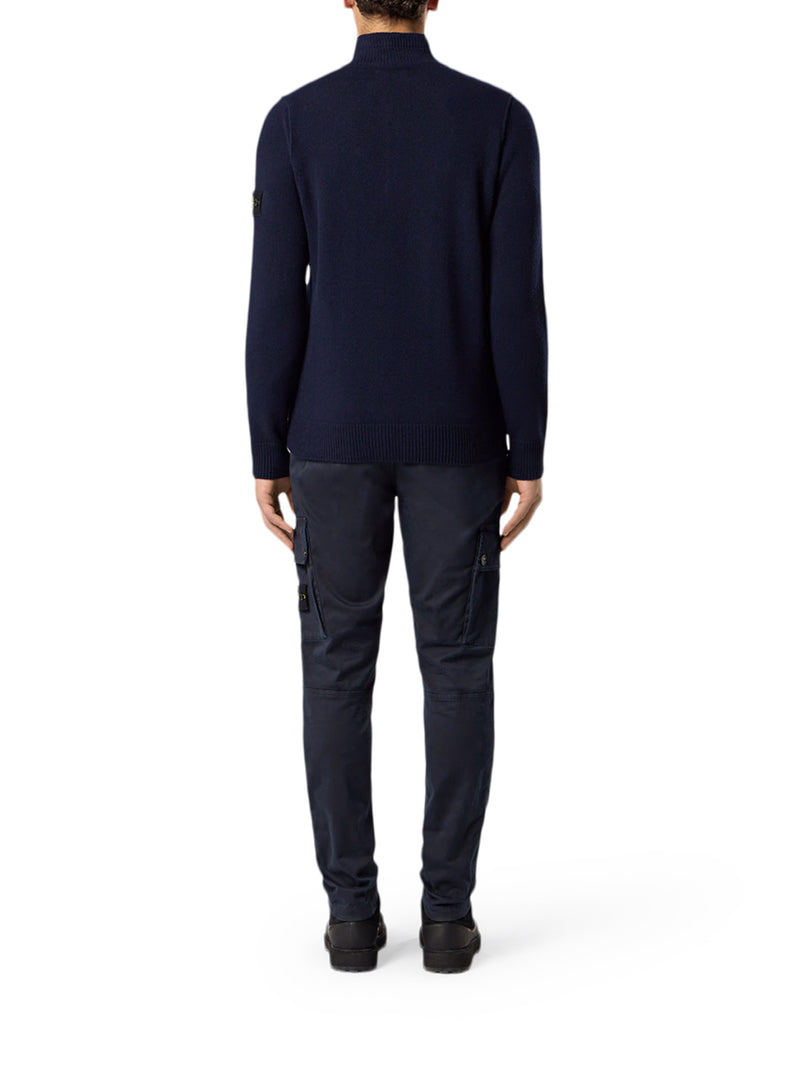 MAGLIONE CON ZIP CORTA E DETTAGLI IN FELTRO