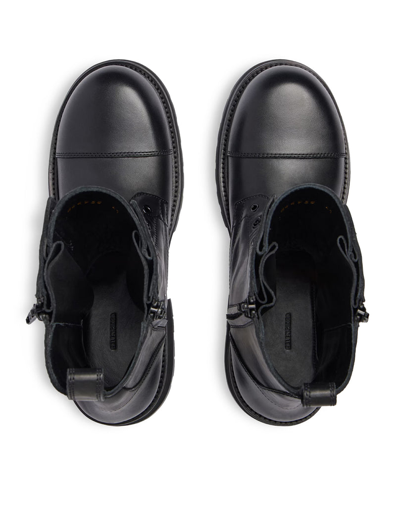 STIVALE CON LACCI IN MORBIDA PELLE DI VITELLO