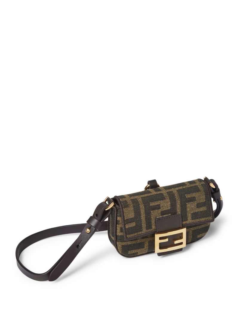 NANO BAGUETTE CHARM CHARM IN TESSUTO FF JACQUARD MARRONE