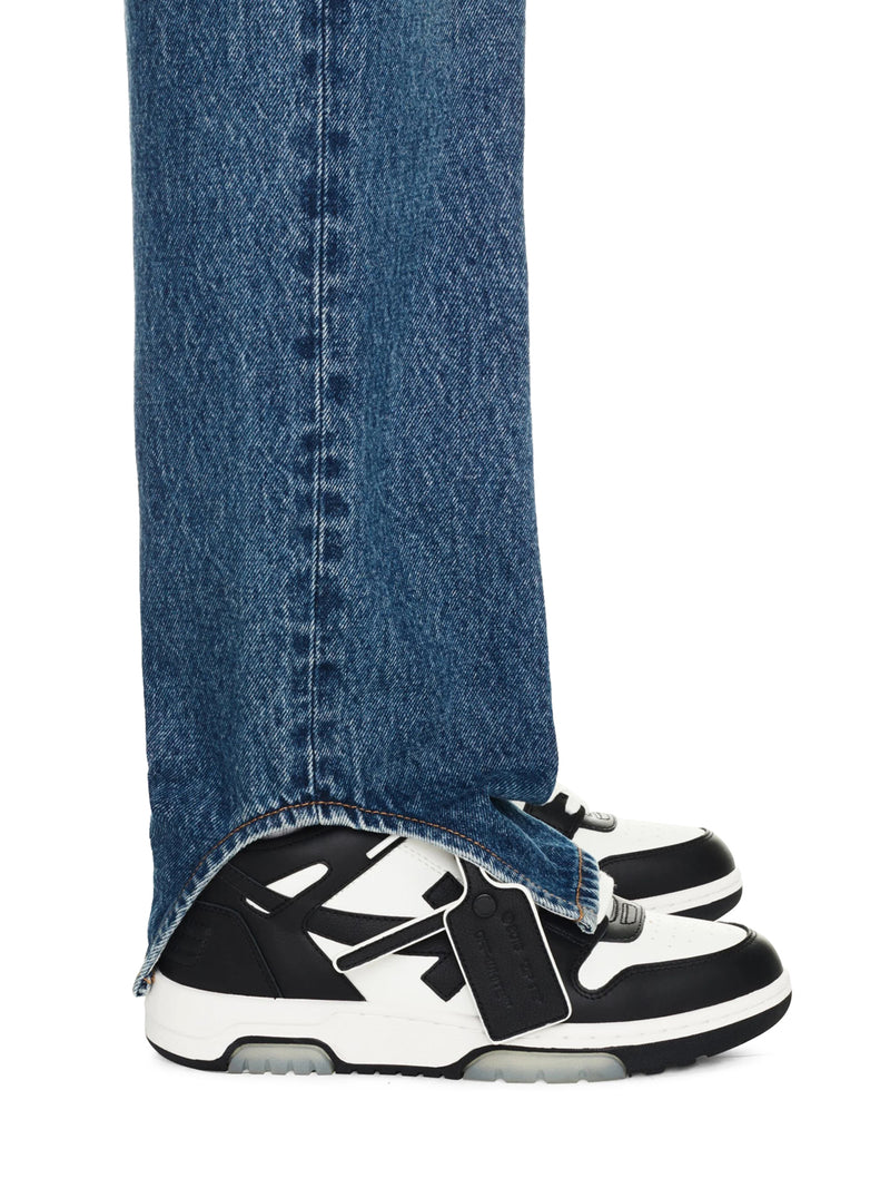 OUT OF OFFICE IN PELLE
