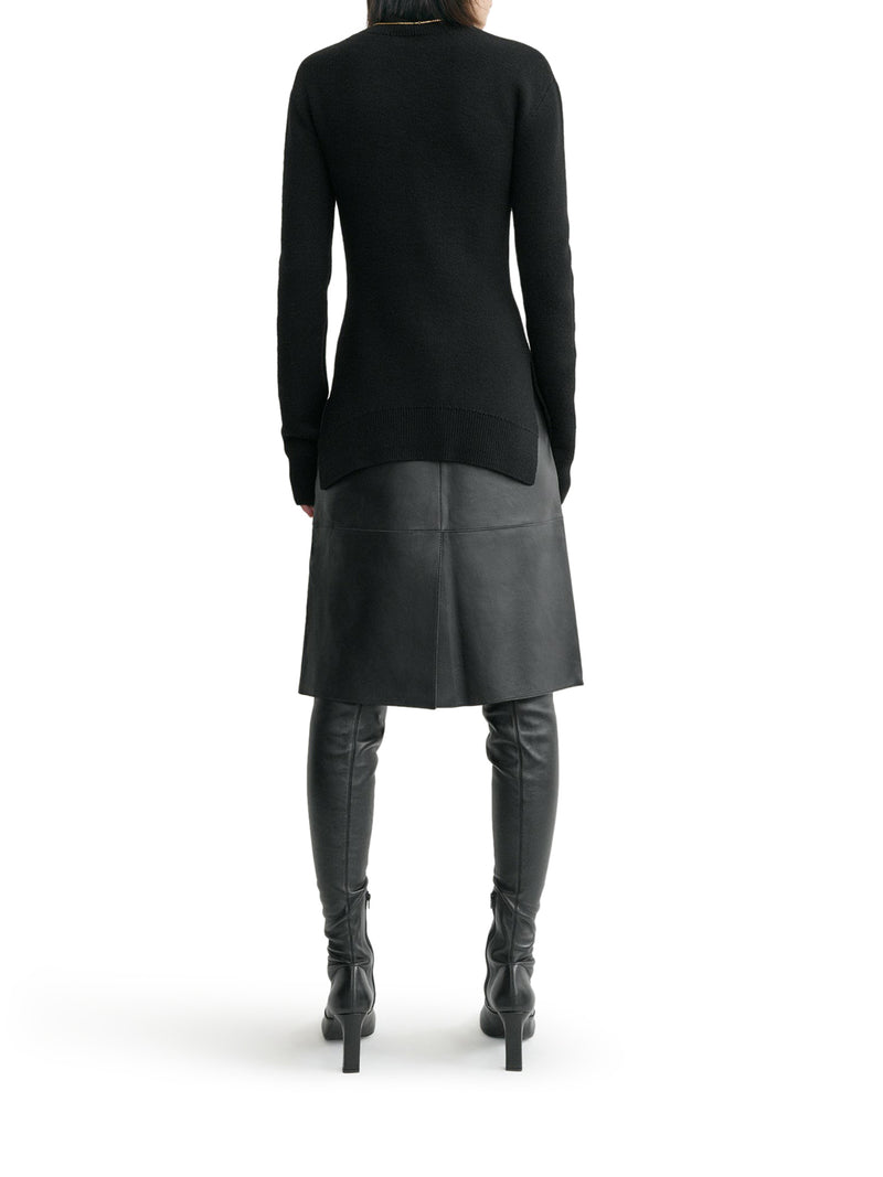 MAGLIONE IN LANA A COLLO ALTO