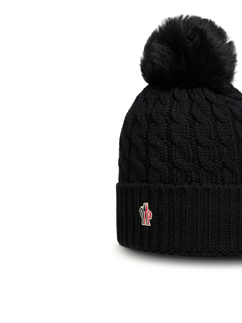 BERRETTO IN LANA CON PON PON