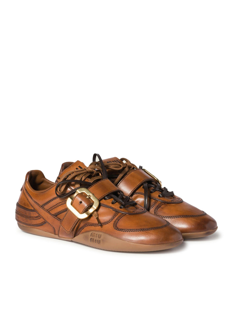 SNEAKERS IN PELLE CON FIBBIA