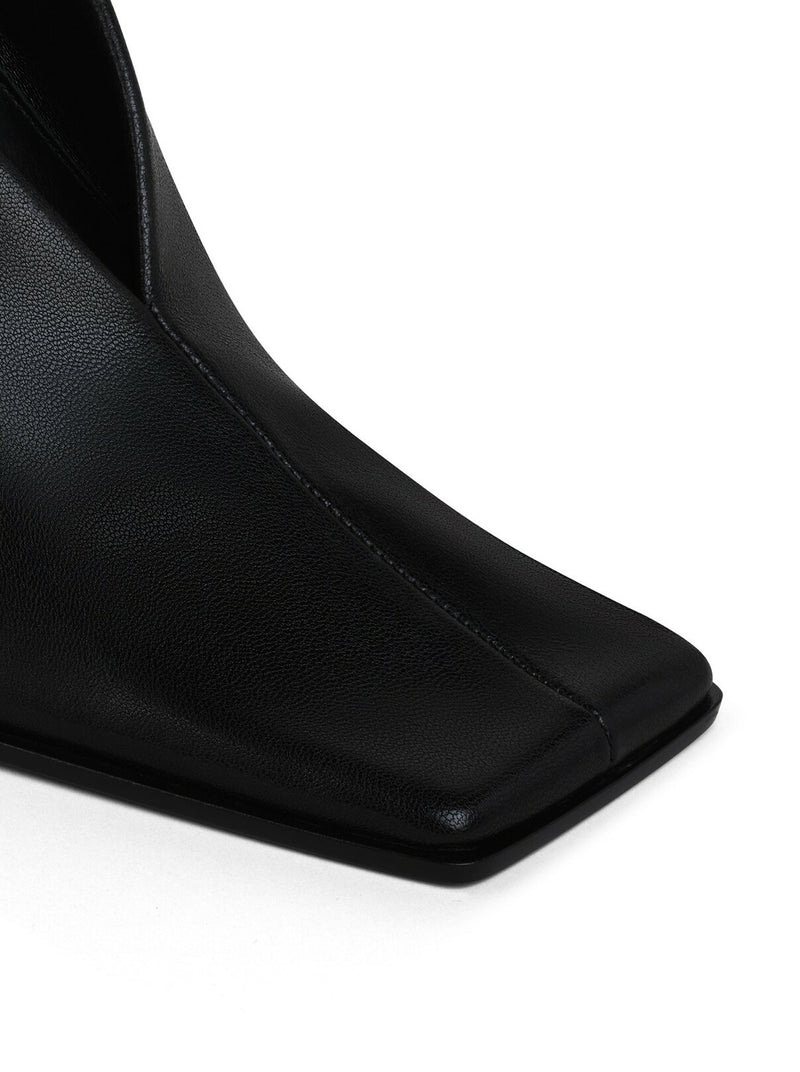 DÉCOLLETÉ QUADRATE IN PELLE