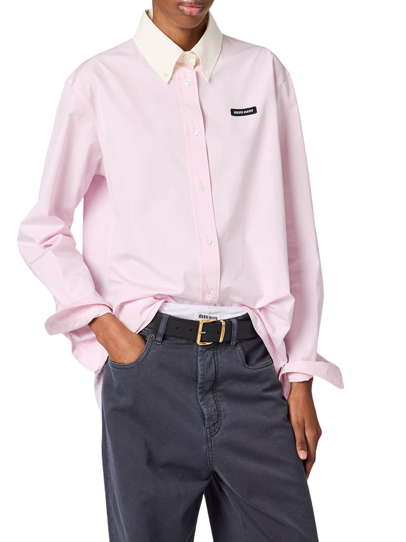 CAMICIA IN POPELINE DI COTONE CON PATCH LOGO
