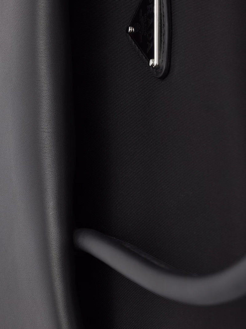 BORSA PRADA PASSAGE MEDIUM IN PELLE CON PATTINA IN RE-NYLON