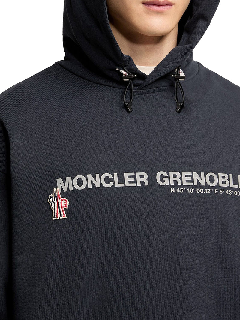 FELPA LOGATA IN COTONE CON CAPPUCCIO