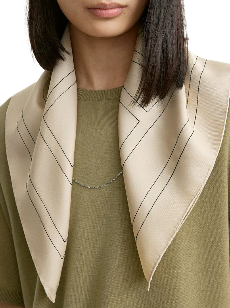 FOULARD IN SETA CON RICAMO MONOGRAM