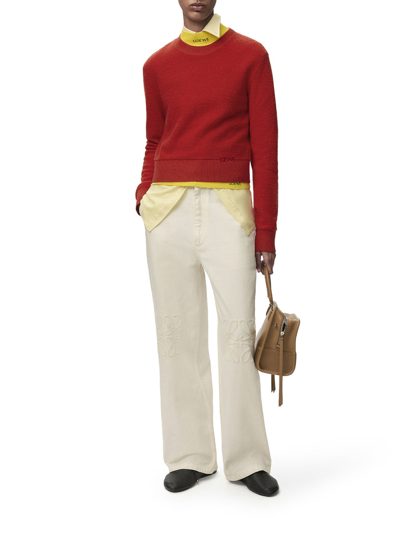 MAGLIA IN LANA CON RICAMO LOEWE REALIZZATO A MANO E APPLICATO SULL`ORLO