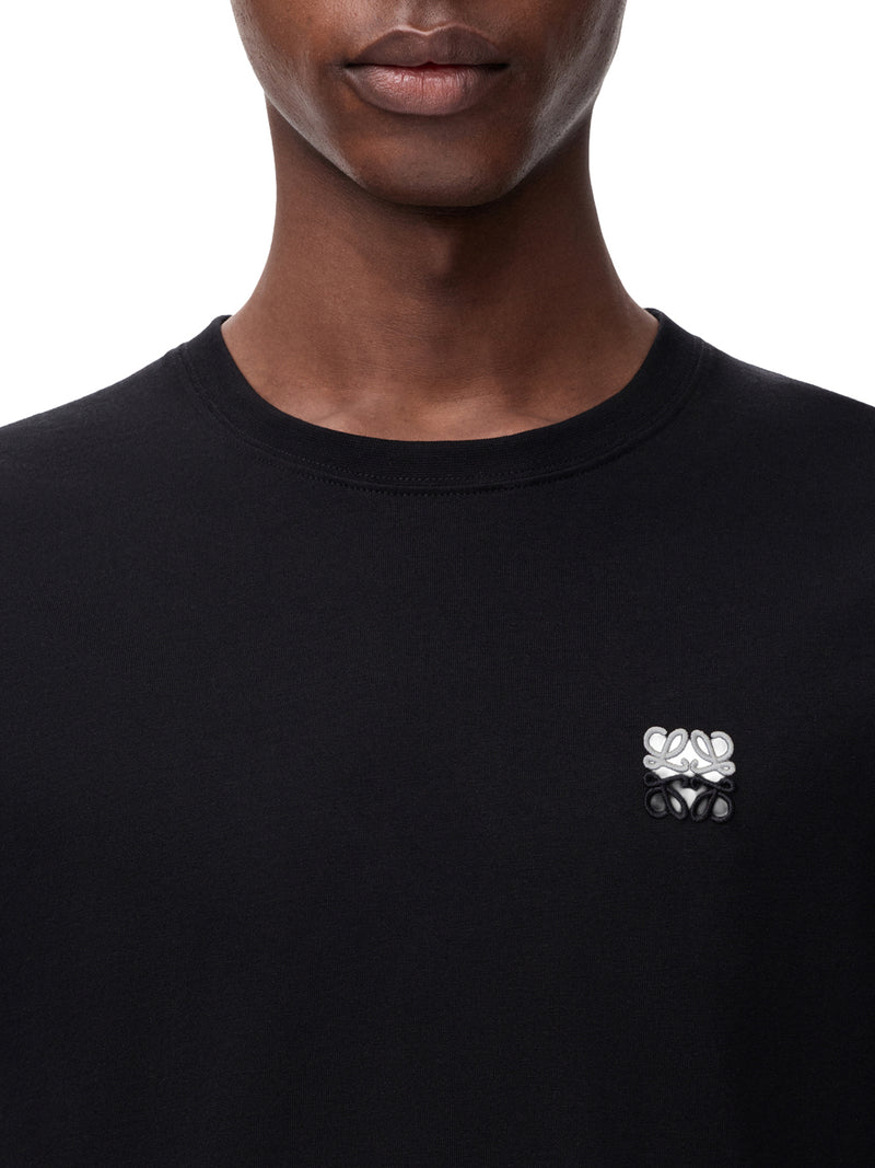 T-SHIRT CON LOGO FRONTALE