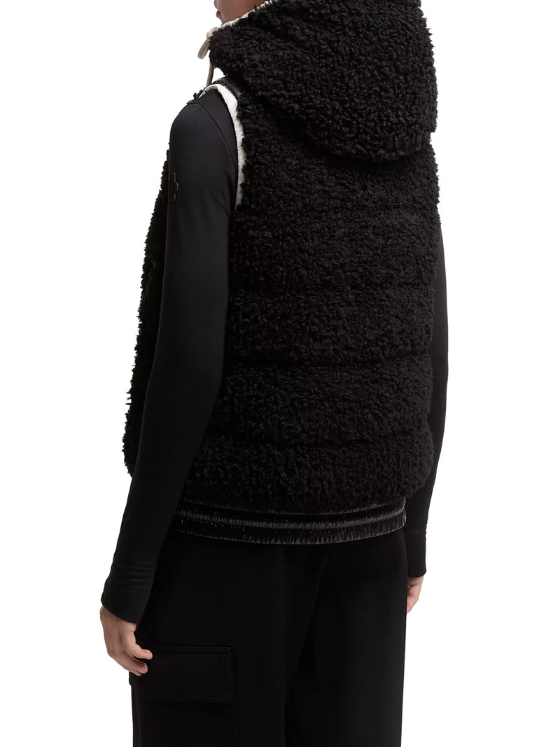 GILET ISOLANTE CON CAPPUCCIO STILE TEDDY
