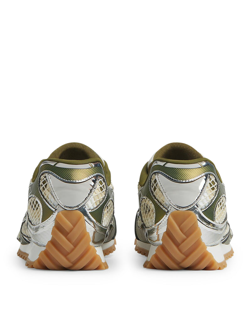 SNEAKER ORBIT