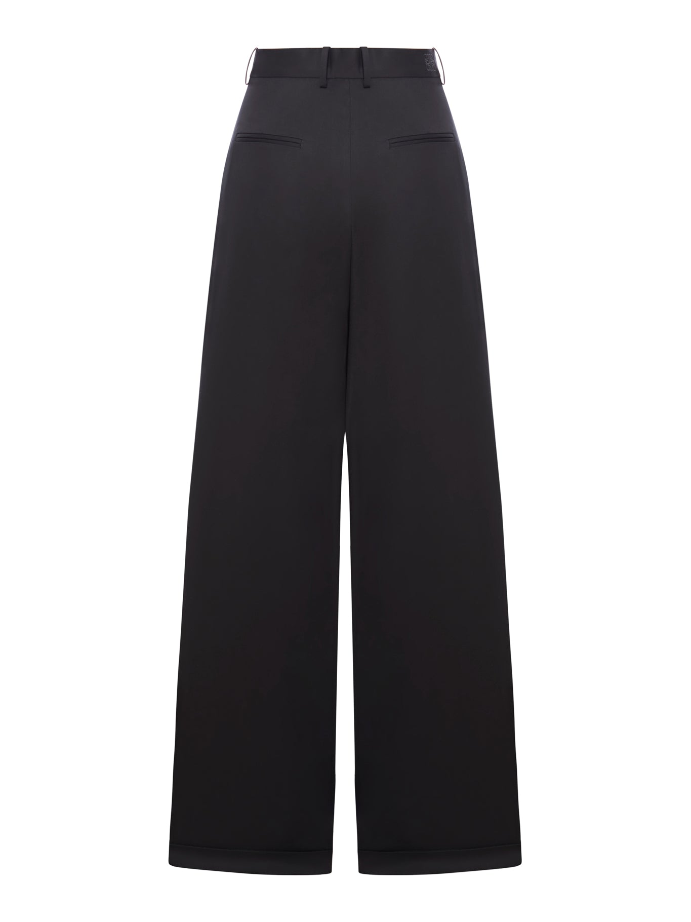 pleated trousers