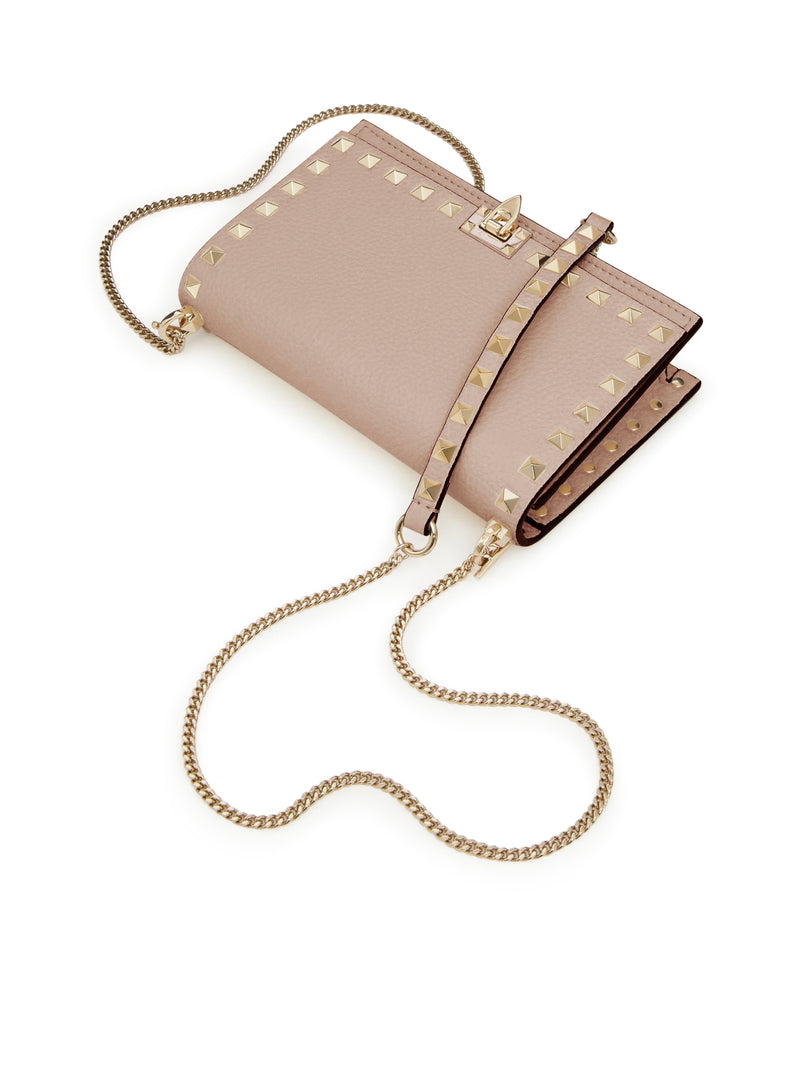 POUCH CON CATENA ROCKSTUD IN VITELLO GRANATO