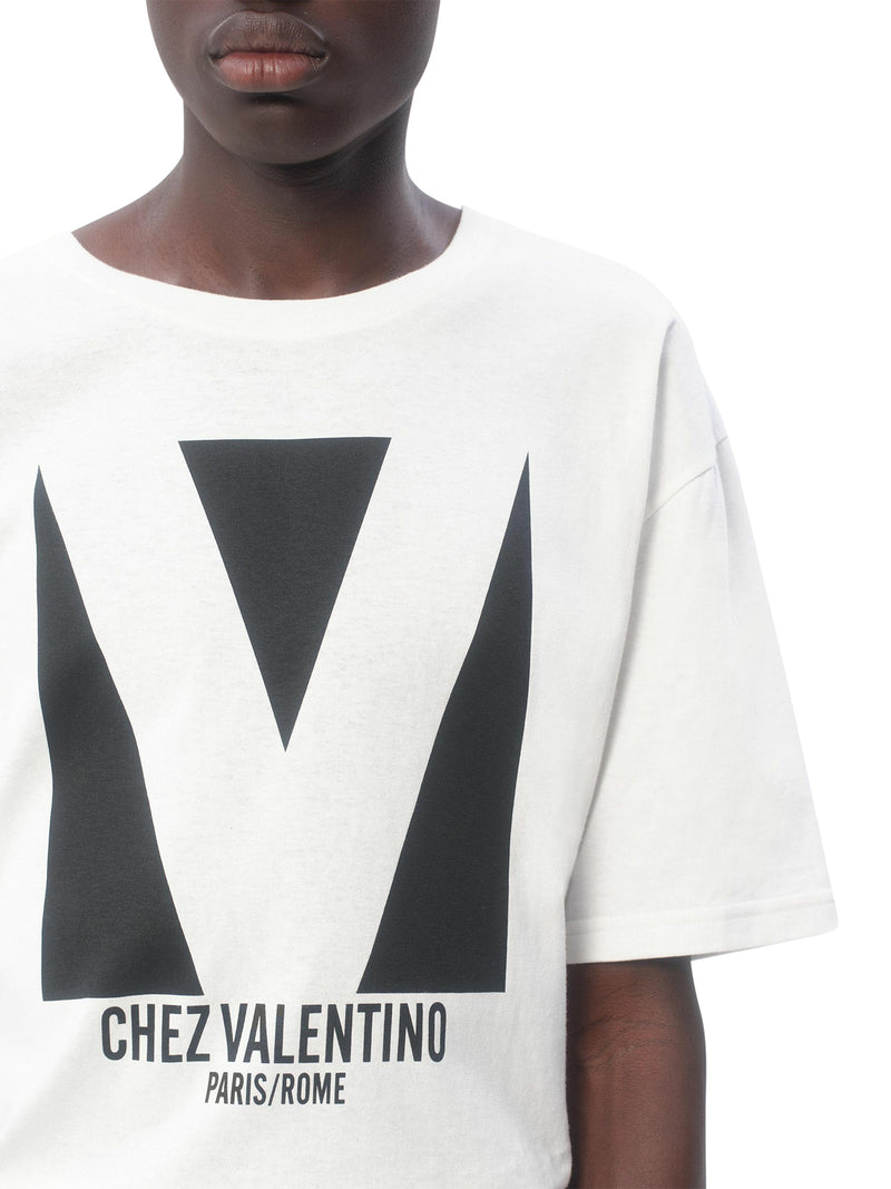 T-SHIRT IN COTONE CON STAMPA CHEZ VALENTINO