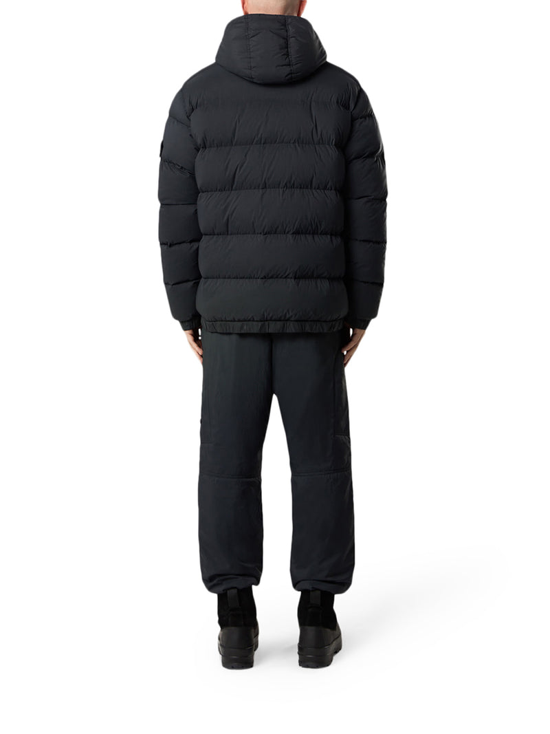 PIUMINIO CON CAPPUCCIO ANTIGOCCIA