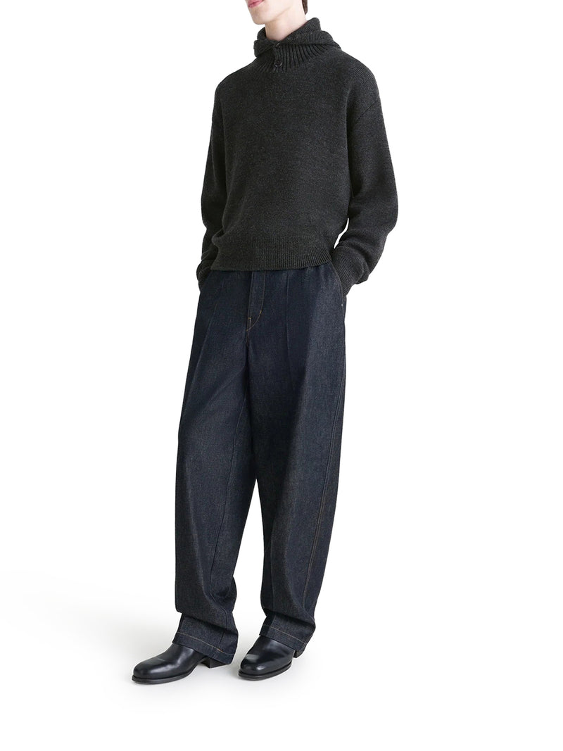 MAGLIONE CON CAPPUCCIO