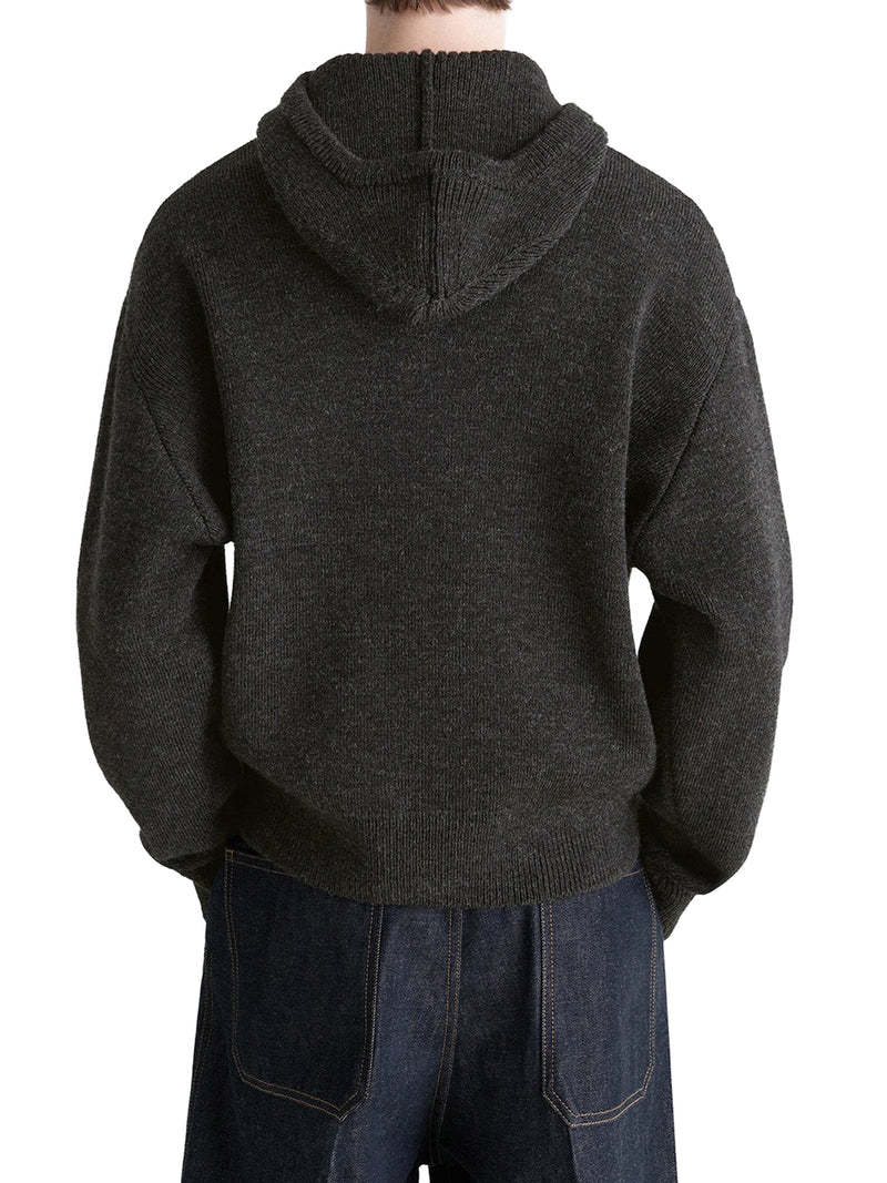 MAGLIONE CON CAPPUCCIO