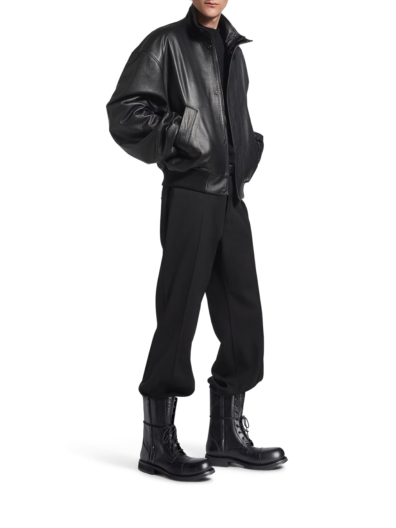 STIVALE CON LACCI IN MORBIDA PELLE DI VITELLO