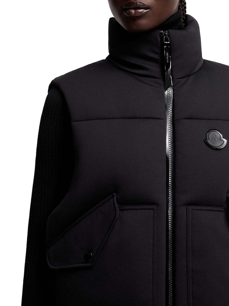 GILET IMBOTTITO IN PIUMA OTIS MONCLER X EE72 DI EDWARD ENNINFUL