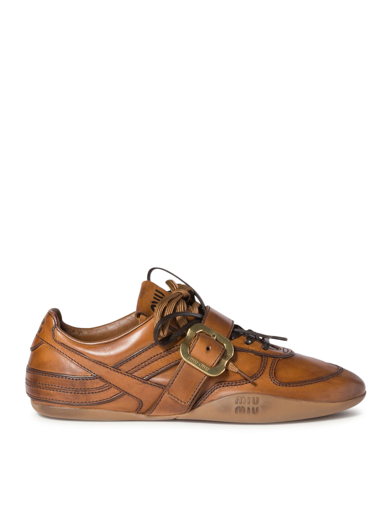 SNEAKERS IN PELLE CON FIBBIA