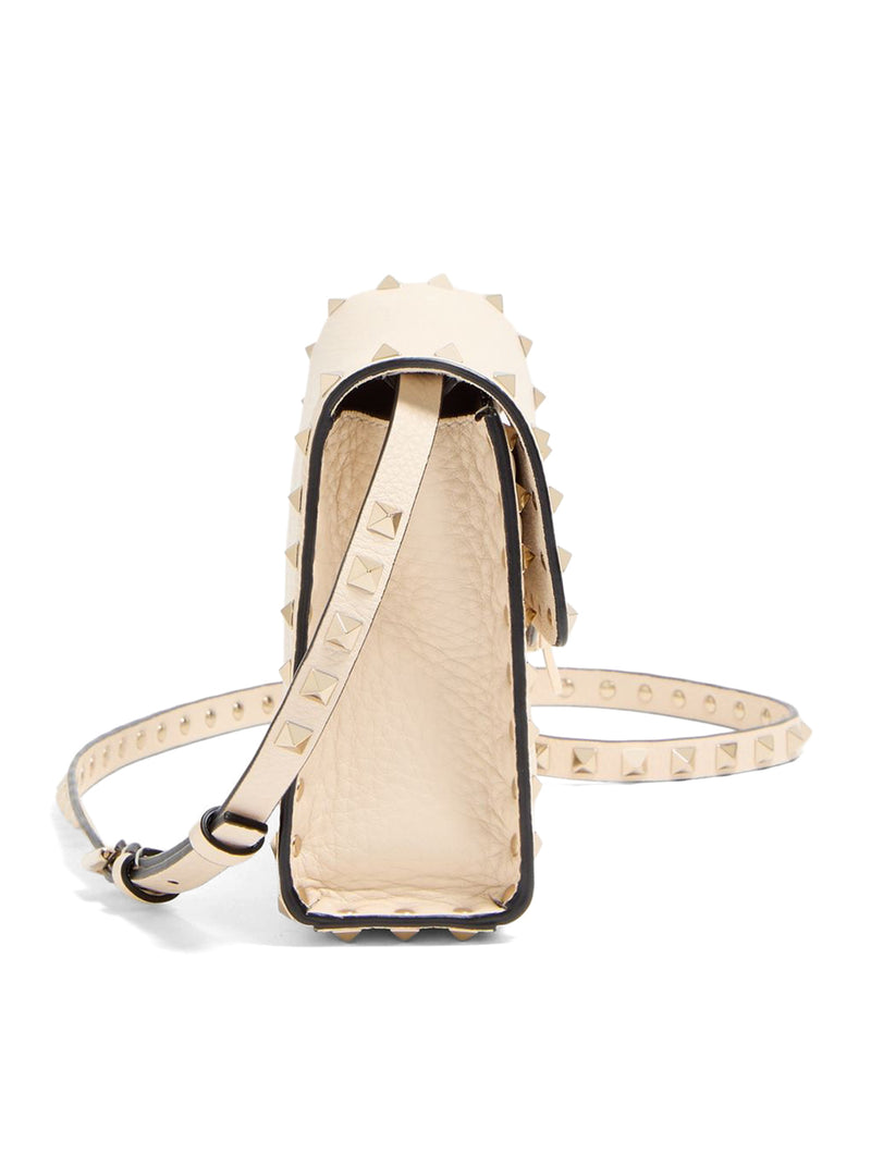 BORSA PICCOLA A TRACOLLA ROCKSTUD IN VITELLO GRANATO