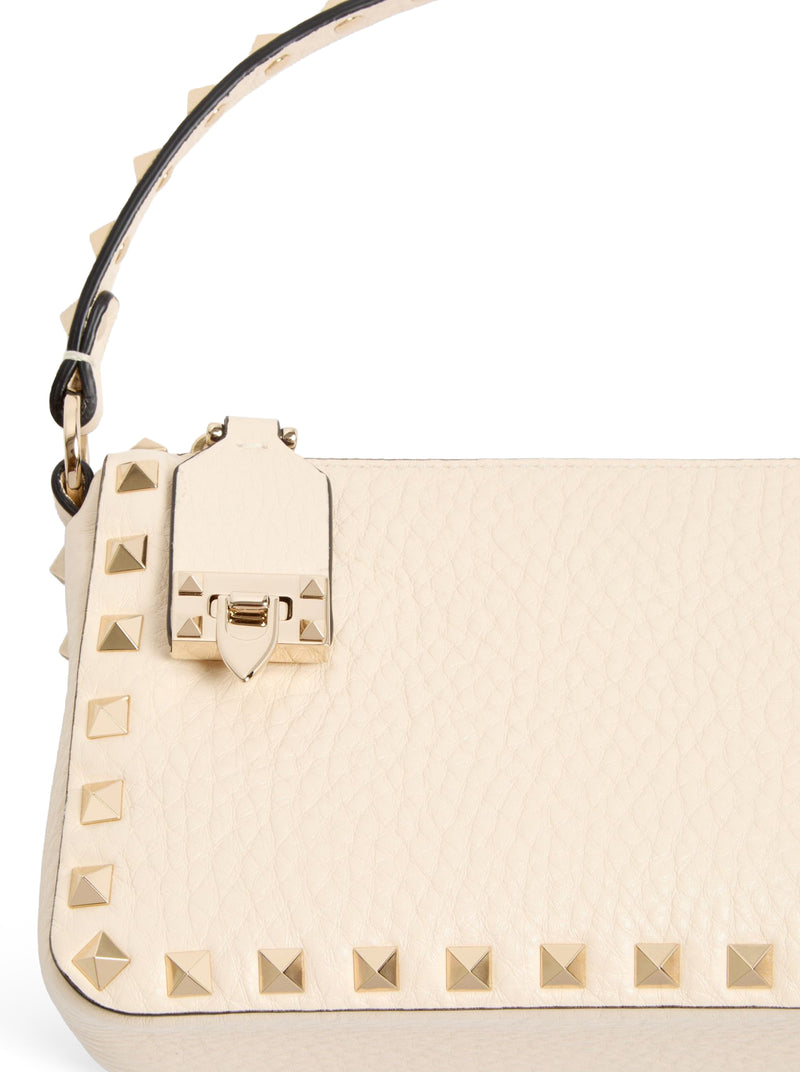 BORSA PICCOLA A TRACOLLA ROCKSTUD IN VITELLO GRANATO