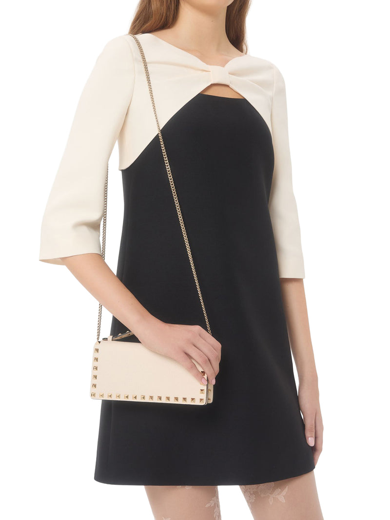 PORTAFOGLIO CON CATENA ROCKSTUD