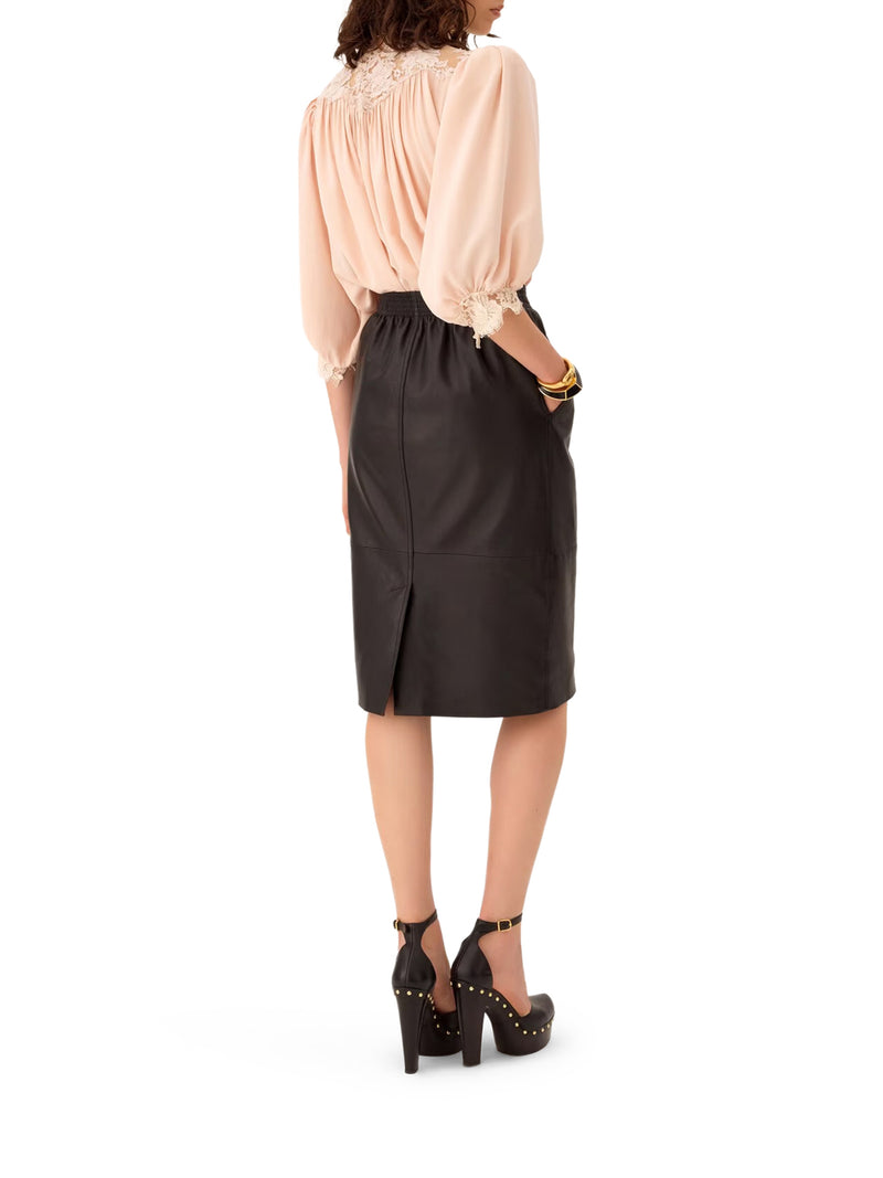 TOP FLUIDO CON MANICHE A SBUFFO IN CRÊPE DE CHINE E PIZZO