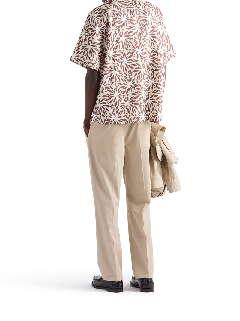 PANTALONI IN COTONE CON LOGO TRIANGOLO IN METALLO SMALTATO