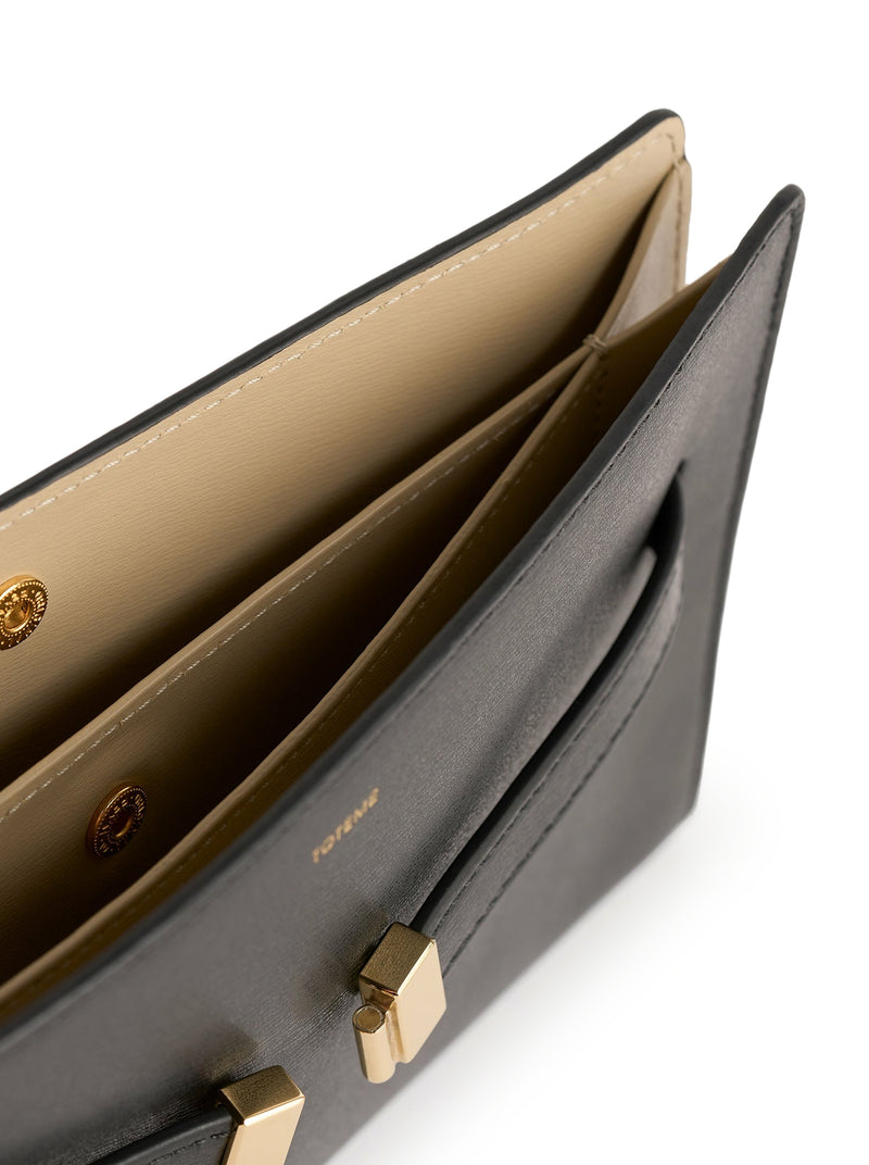 TOTEME BELTED WALLET ON CHAIN IN PELLE