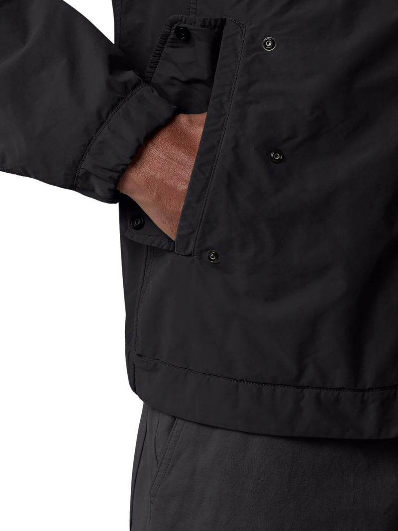 OUTWEAR CON BADGE GHOST SULLA MANICA
