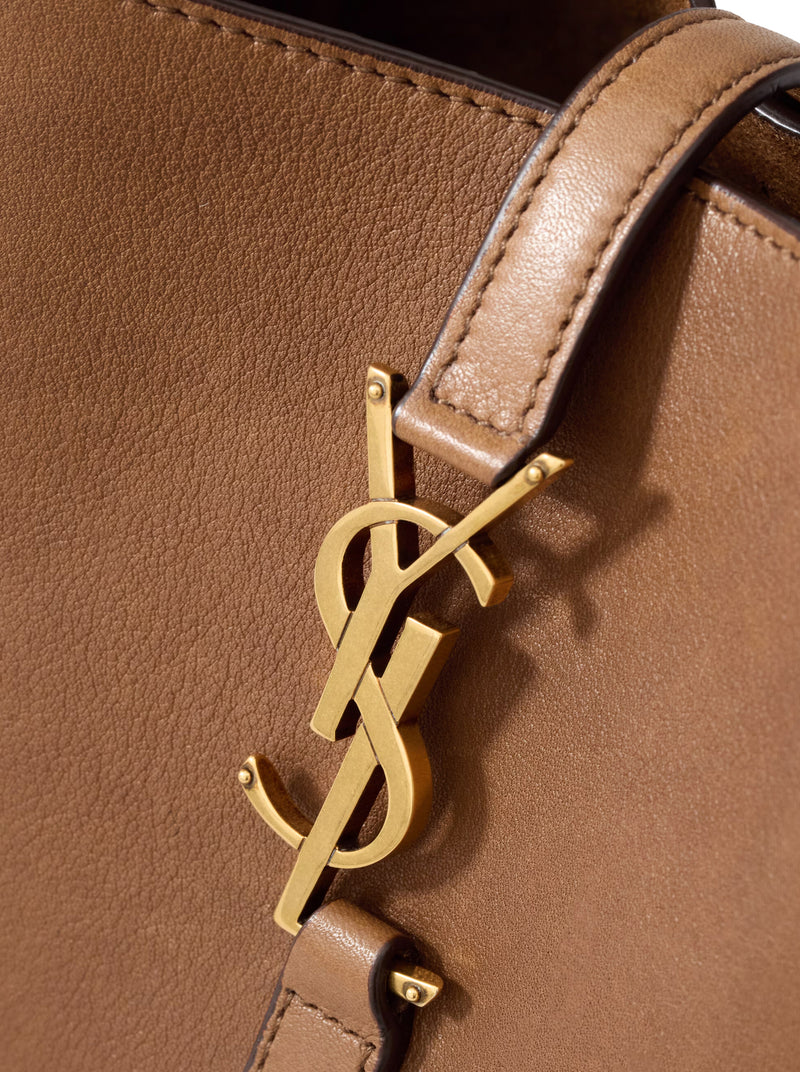 LE 5 À 7 PICCOLA IN PELLE