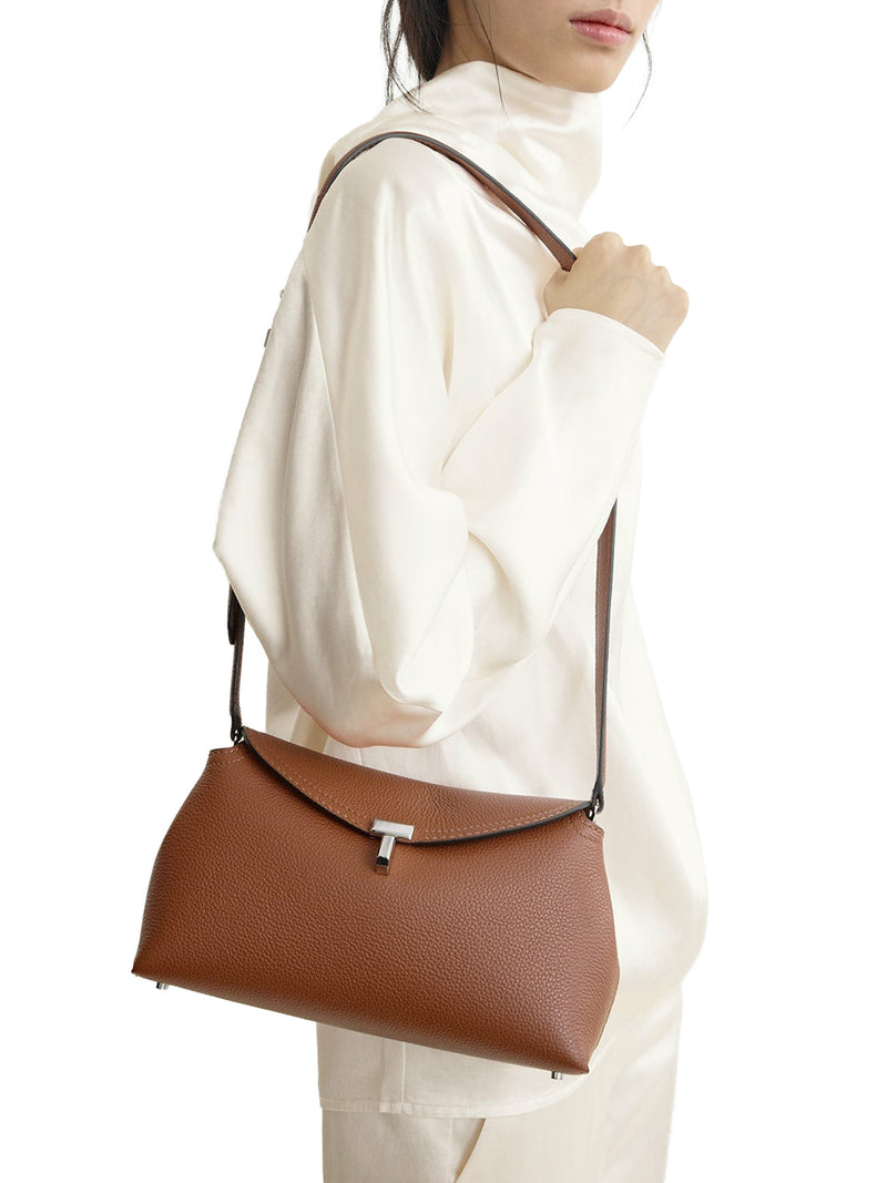 POCHETTE IN PELLE MARTELLATA T-LOCK