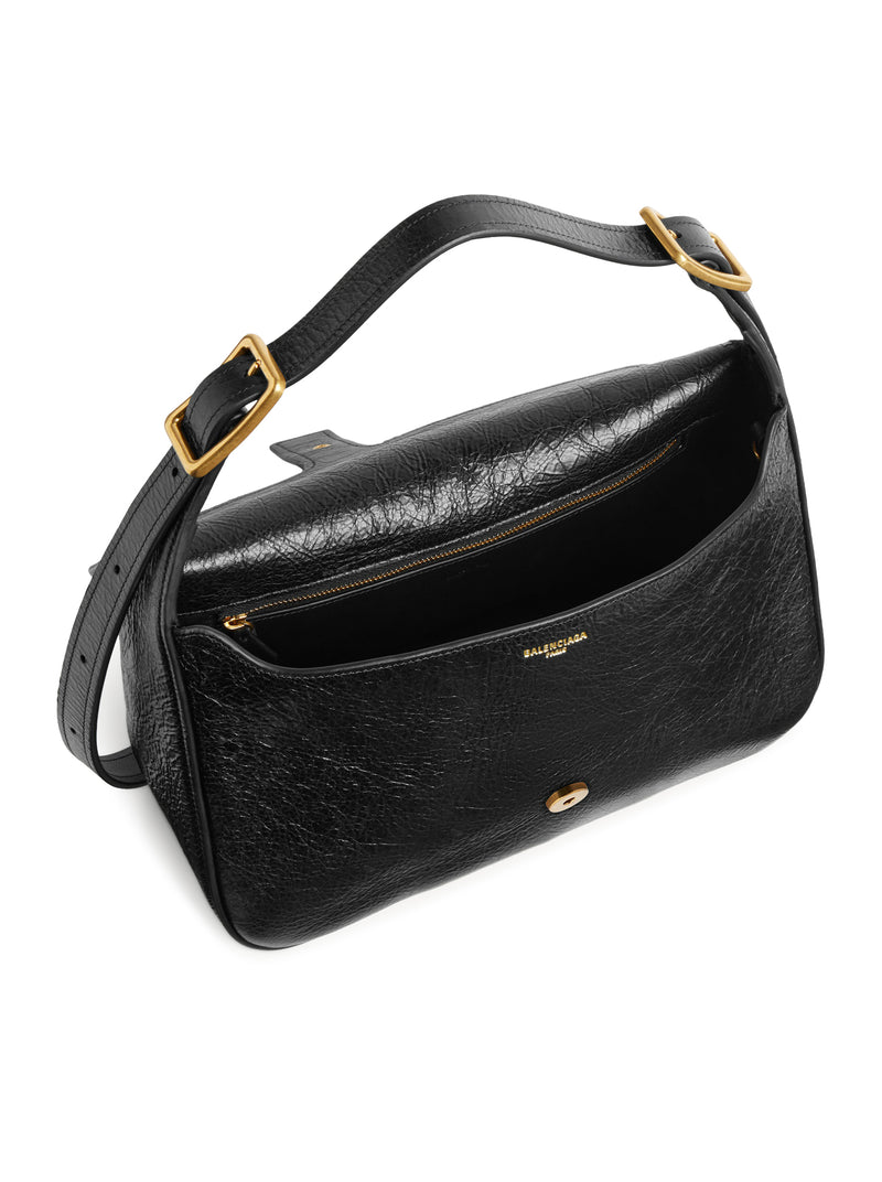 BORSA A SPALLA CLICCA MEDIA DA DONNA IN NERO