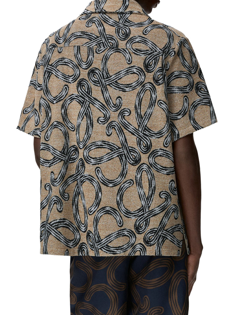 CAMICIA A MANICHE CORTE CON ANAGRAM ALL-OVER