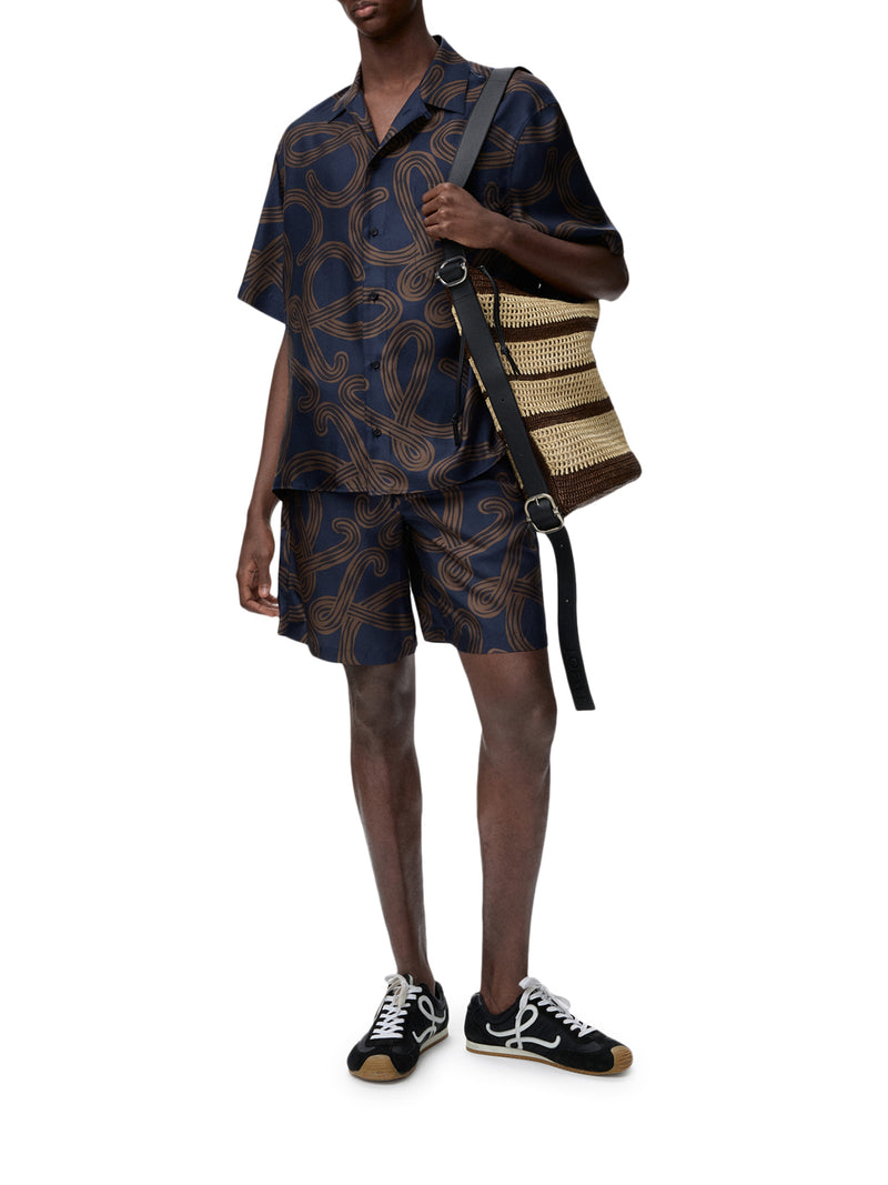 SHORTS IN TWILL DI SETA CON STAMPA ANAGRAM ALL-OVER