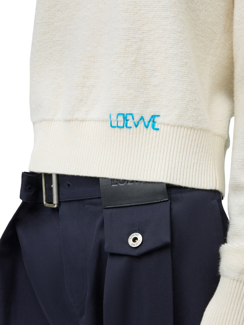 MAGLIA IN LANA CON RICAMO LOEWE REALIZZATO A MANO E APPLICATO SULL`ORLO