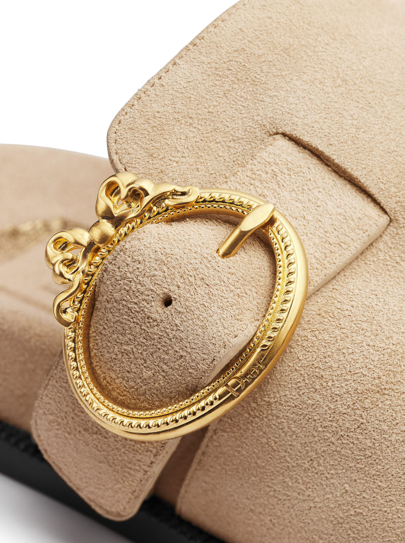 SABOT CON FIBBIA MÉDAILLON IN PELLE DI VITELLO SCAMOSCIATA
