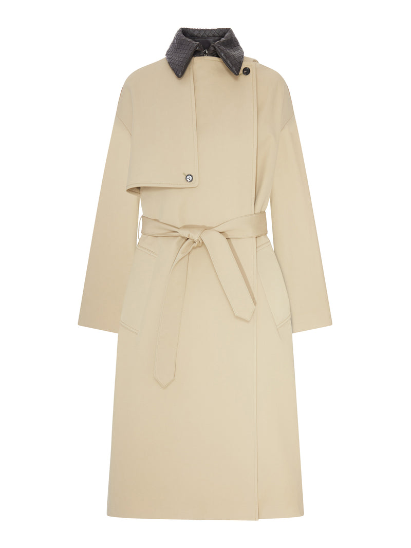 TRENCH IN COTONE CON COLLETTO IN PELLE INTRECCIATA