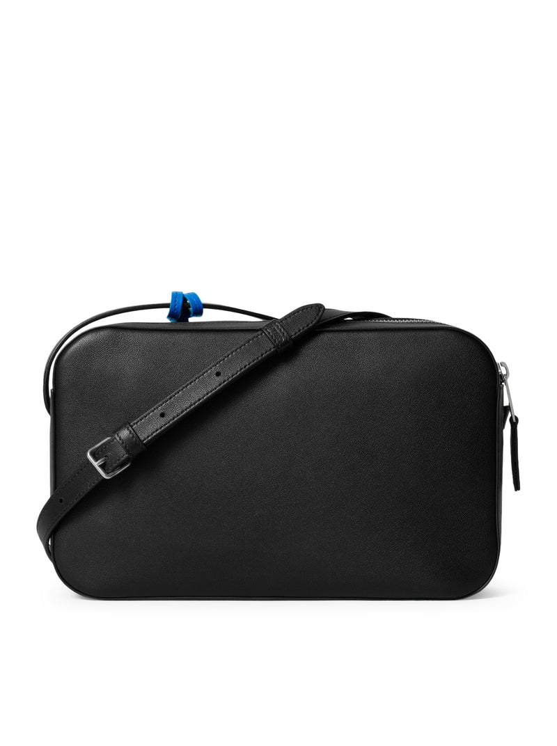 BORSA MESSENGER CON CHARM IN PELLE DI VITELLO LISCIA E AGNELLO