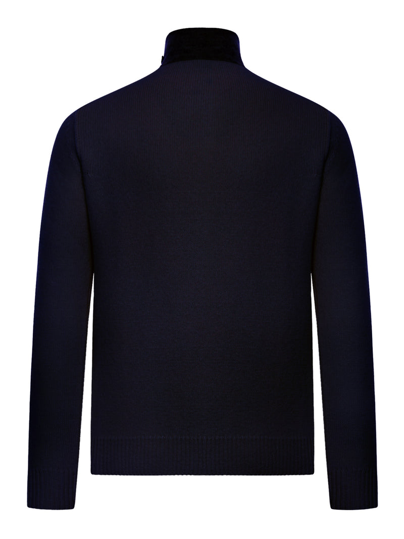 MAGLIONE VESTIBILITÀ REGULAR CON ZIP E FINTA CON BOTTONI