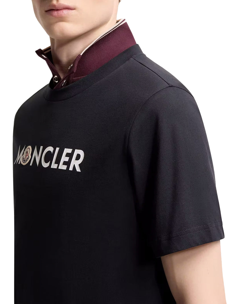 T-SHIRT LOGATA IN COTONE
