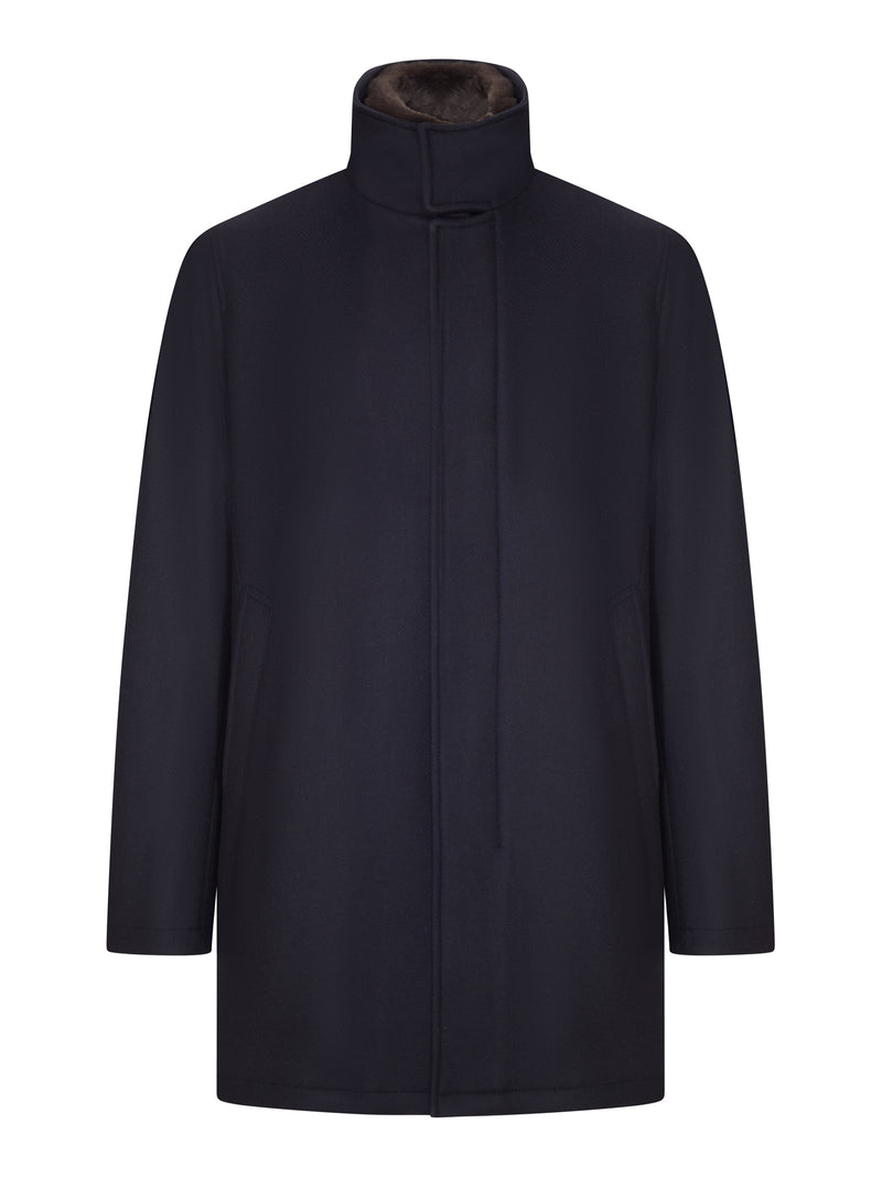 CAPPOTTO CON COLLO ALTO E INTERNO A CONTRASTO