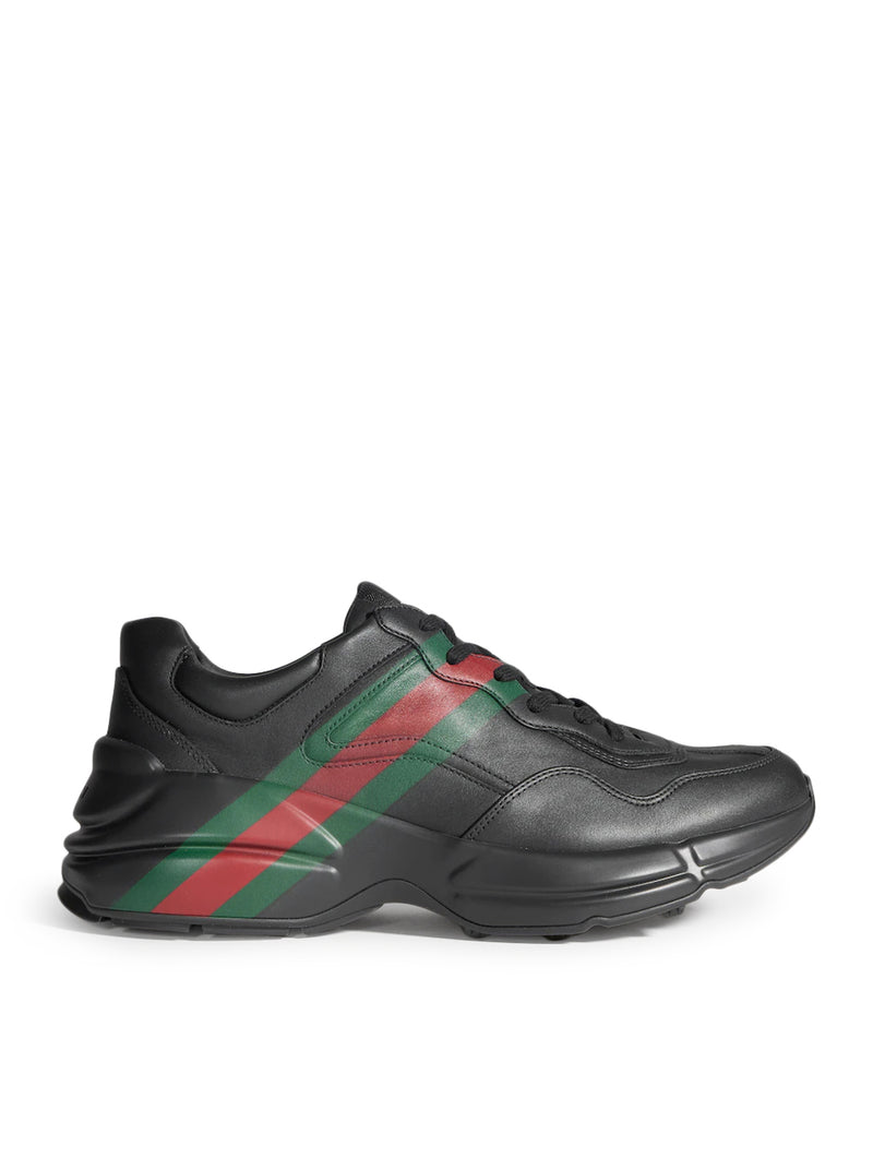 SNEAKER RHYTON