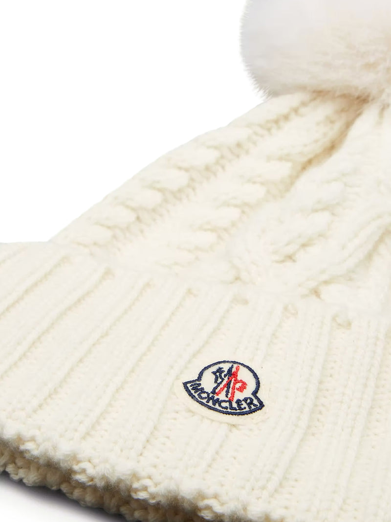 BERRETTO IN MISTO LANA E CASHMERE CON PON PON