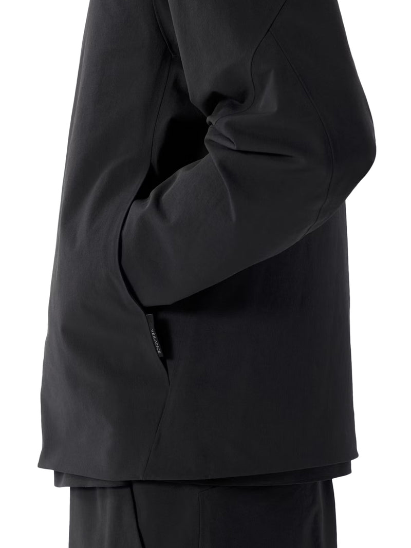 GIACCA TECNICA NERA CON COLLO ALTO E ZIP FRONTALE